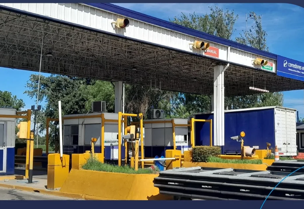 El gobierno avanza con el plan de entregar a manos privadas los caminos del país.