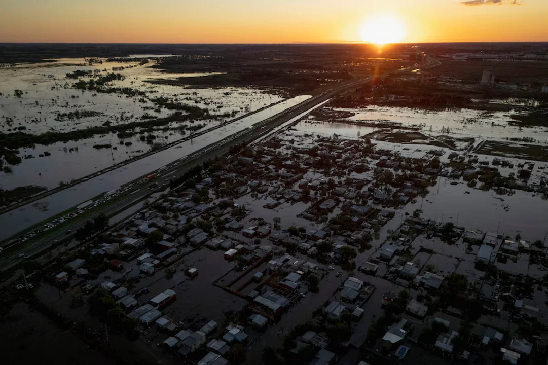 Aún permanecen evacuadas 1300 personas debido a las inundaciones en la provincia de Buenos Aires