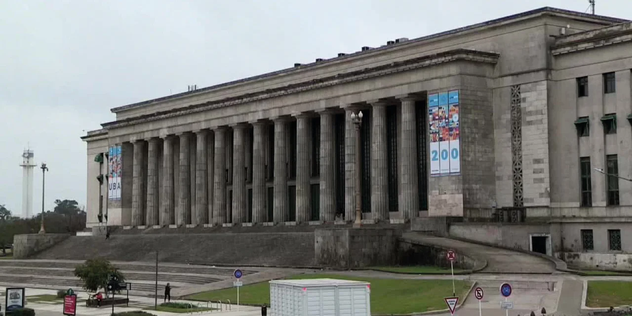 Las universidades argentinas descendieron en un ranking global, y atribuyen la caída a la falta de apoyo financiero