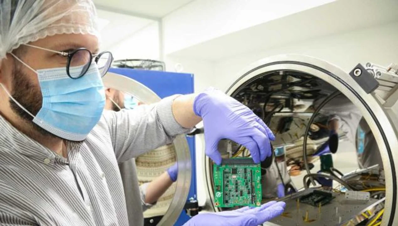 Satélite, fabricado por agencias y universidades estatales, así como por la empresa Veng, formará parte de la próxima misión tripulada a la Luna