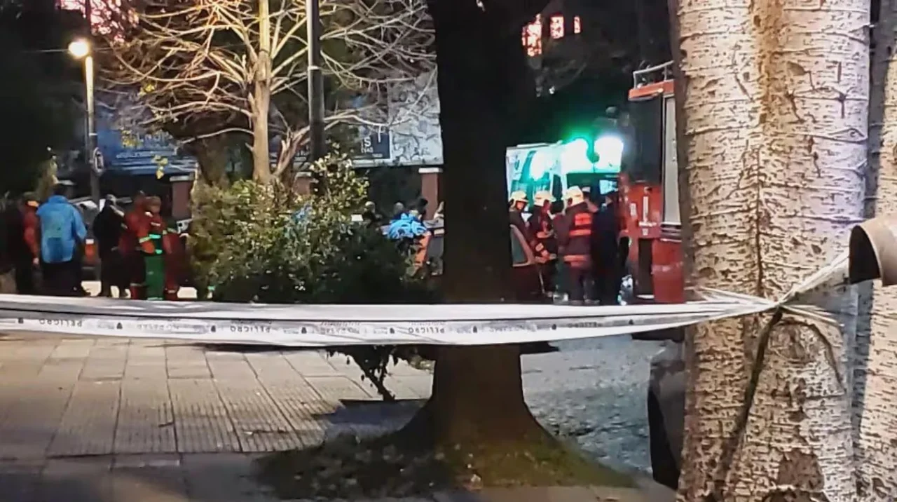 Tragedia en Villa Devoto: cinco personas perdieron la vida y se investiga si fue por una intoxicación con monóxido de carbono 